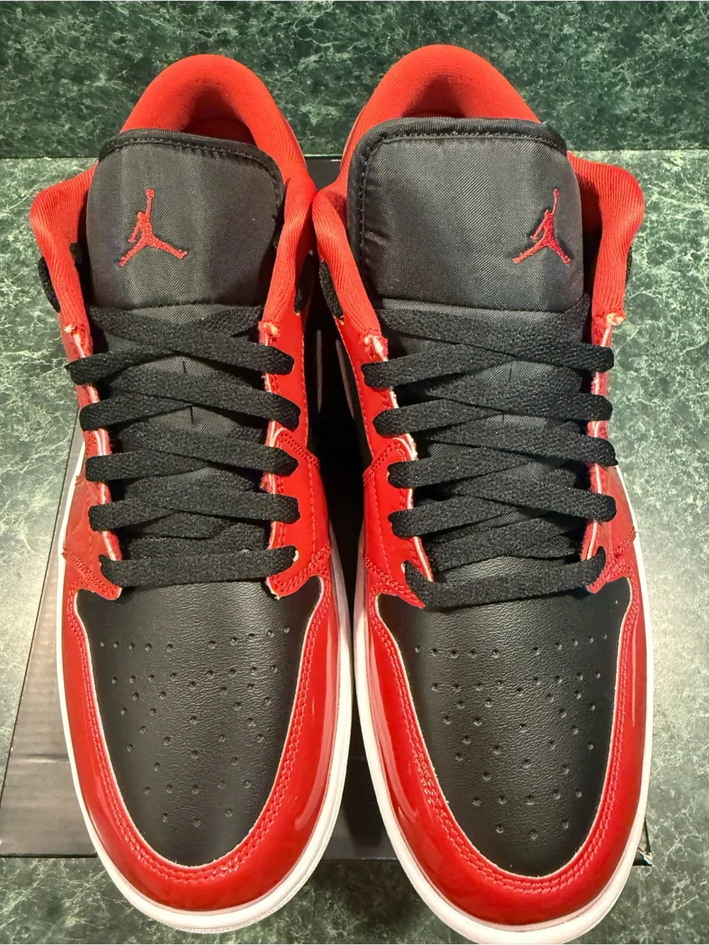 Jordan 1 Low SE Patent Varsity Red Black - Men's Low-Top Sneakers in Red & Black